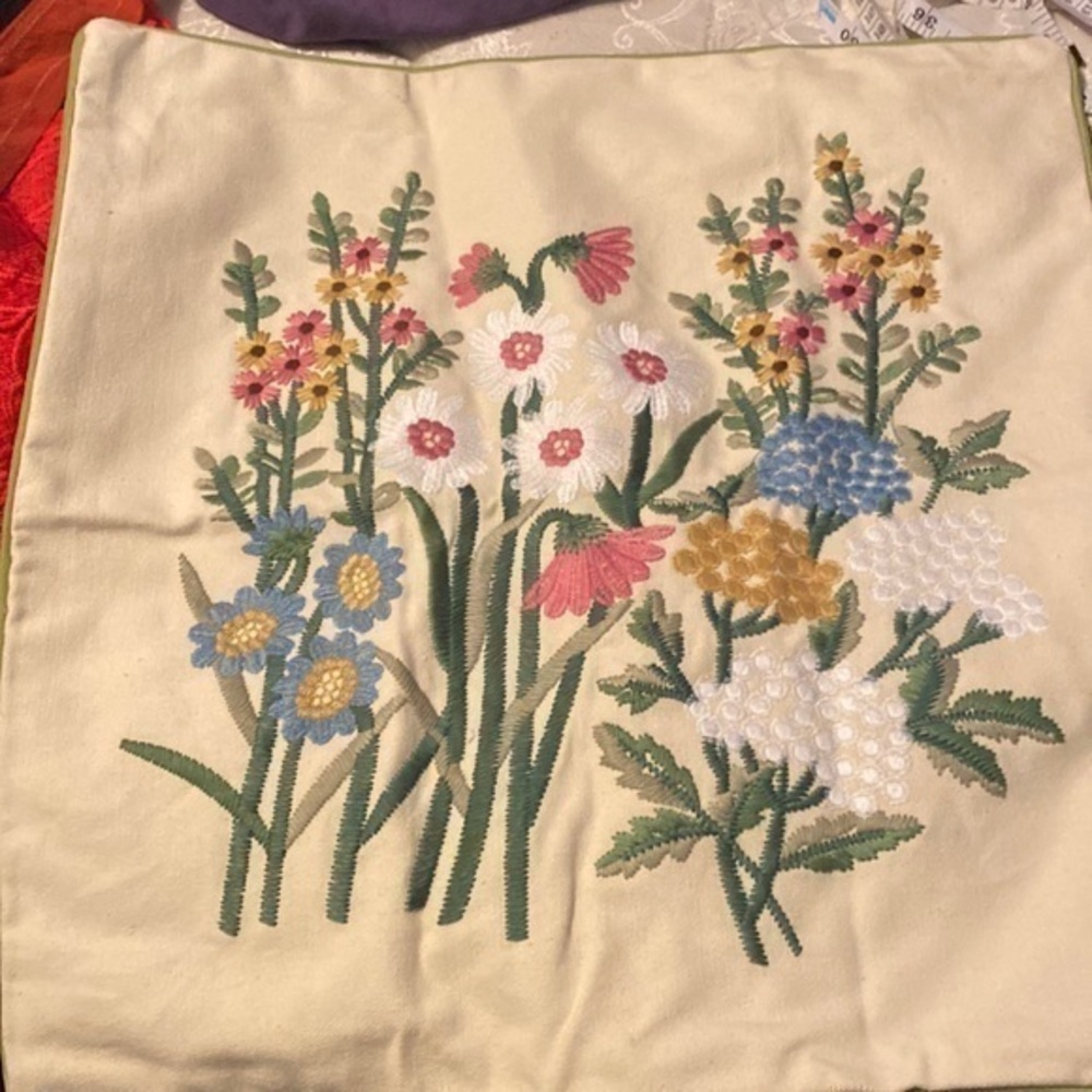 Floral pillow cover.